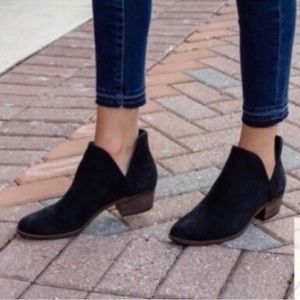 Steve Madden Suede Ankle booties